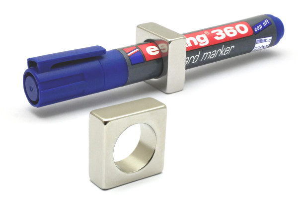 Magnetyczne uchwyty na długopis, 25 x 25 x 10 mm, otwór o średnicy 17 mm, niklowany
